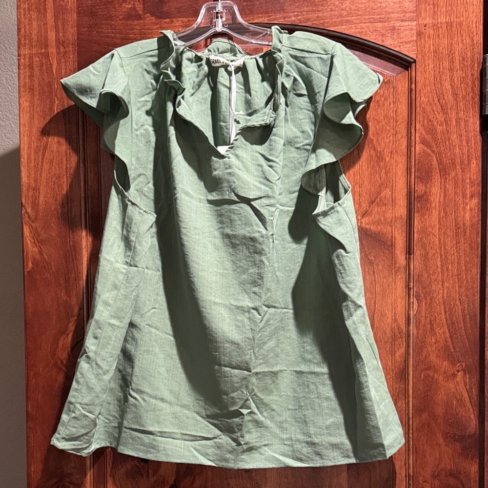 NWT Green Ruffled Sleeve Women's Top